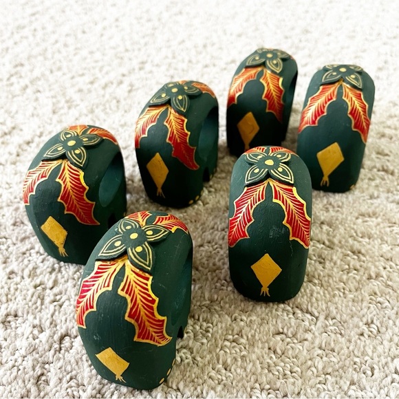 Green Elephant Wooden Napkin Rings Hand Painted Red Gold Holly Christmas 6x READ - Picture 3 of 8